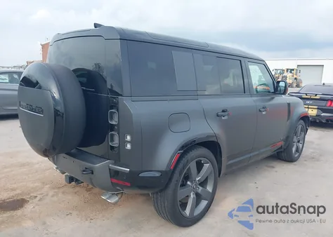 2025 Land Rover Defender 110 P525 V8 z USA, uszkodzony, nr VIN SALEWEEE5S2369474